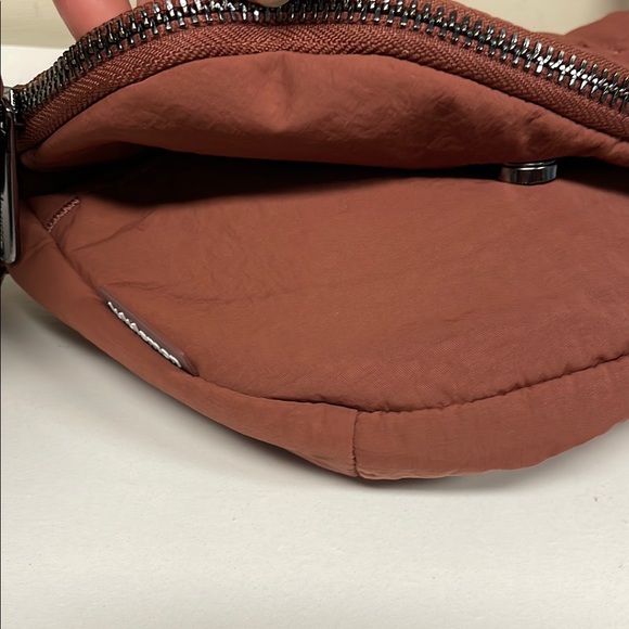 Lululemon All Night Festival Bag *Micro 2L - Picture 3 of 11